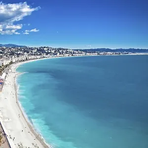 Riviera: Hyper-central With Sea-view Balcony Apartment Nice
